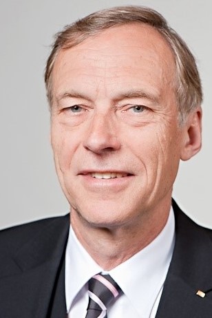 Prof. Dr. Dr. h.c. (NAS RA) Arndt Bode